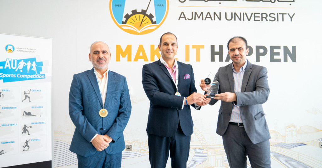 جامعة عجمان تحتفي بأبطال المسابقات الرياضية